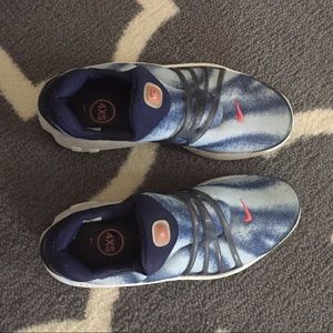 Nike Slip-on Sneaker size 5.5